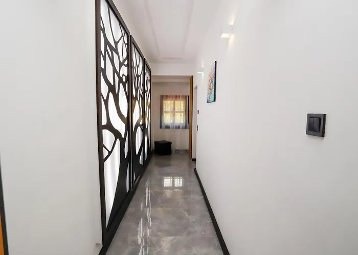 酒店 格拉瓦塔斯基汉旅馆 3*