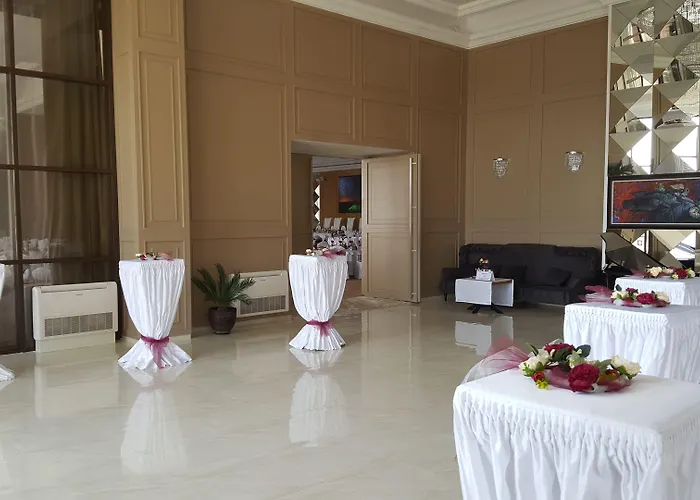 格拉瓦塔斯基汉旅馆 酒店